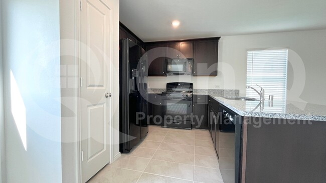 Building Photo - 2629 Pebbleton Dr