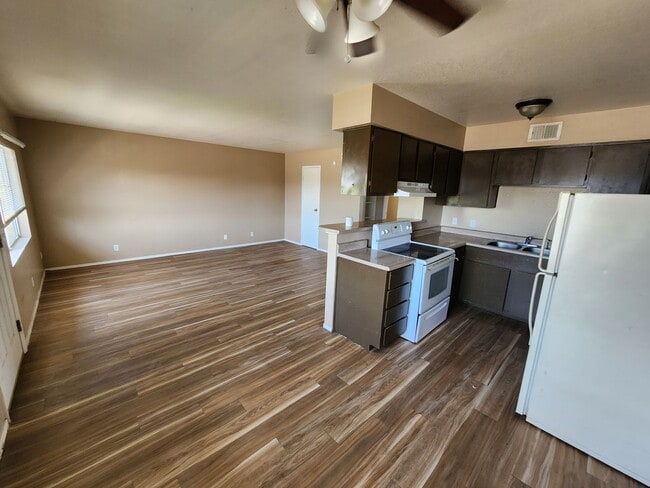 Building Photo - 4796 Nova Ln