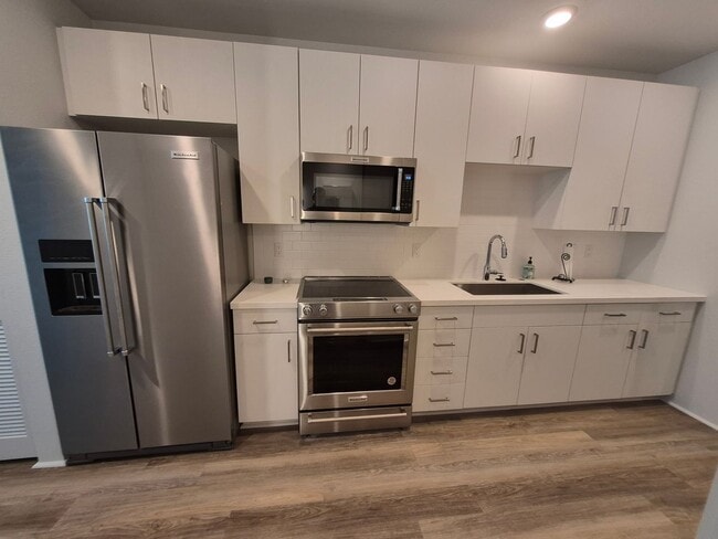 Building Photo - Newly Built Condo Studio, 1ba, 1pkg 354sqft. for $2300
