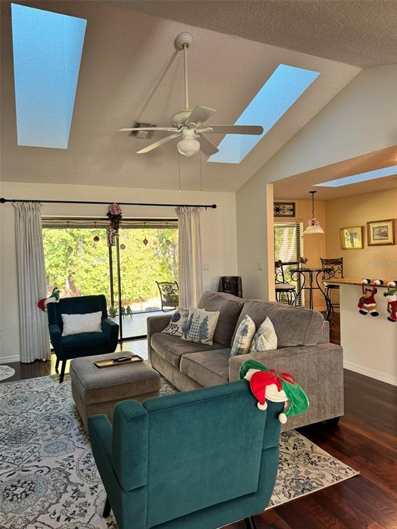 Foto del edificio - 4487 Trails Dr