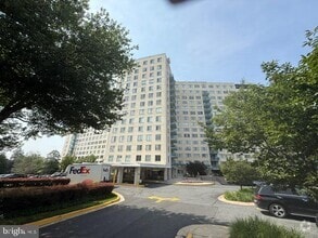 Building Photo - 10500 ROCKVILLE PIK