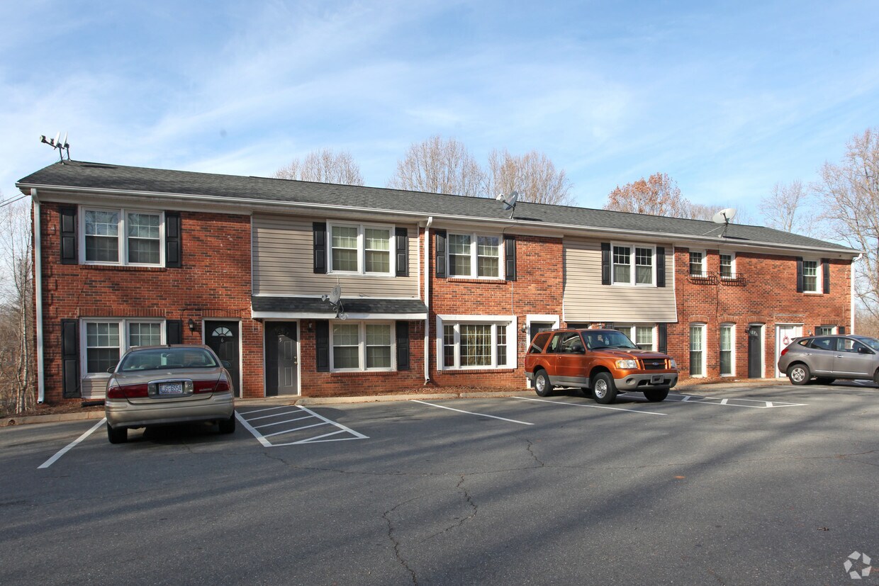Kennedy Manor Town Homes Apartments WinstonSalem, NC