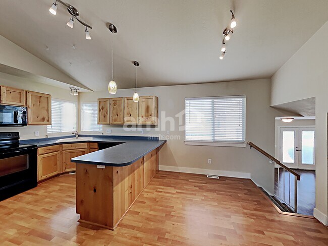 Building Photo - 282 W Bricker Rd