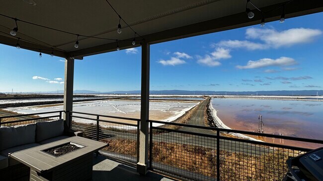 Building Photo - 9832 Seawind Way