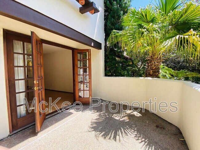 Foto del edificio - 8668 Villa La Jolla Dr