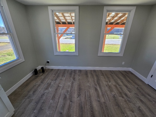 Foto del edificio - 15581 NY-28