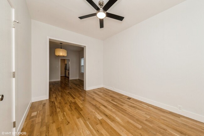 Foto del edificio - 2524 W Lyndale St