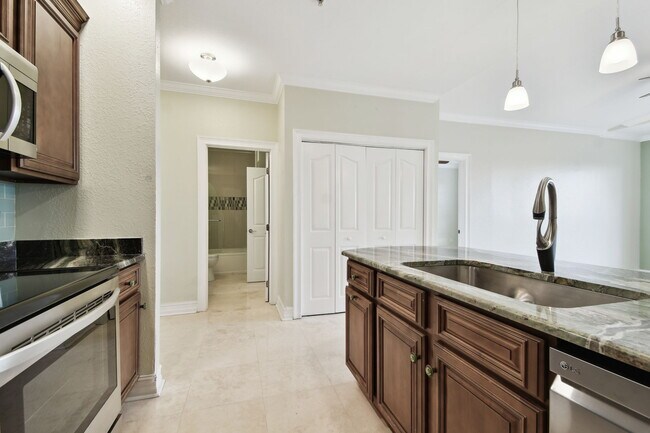 Foto del edificio - 5000 Culbreath Key Way