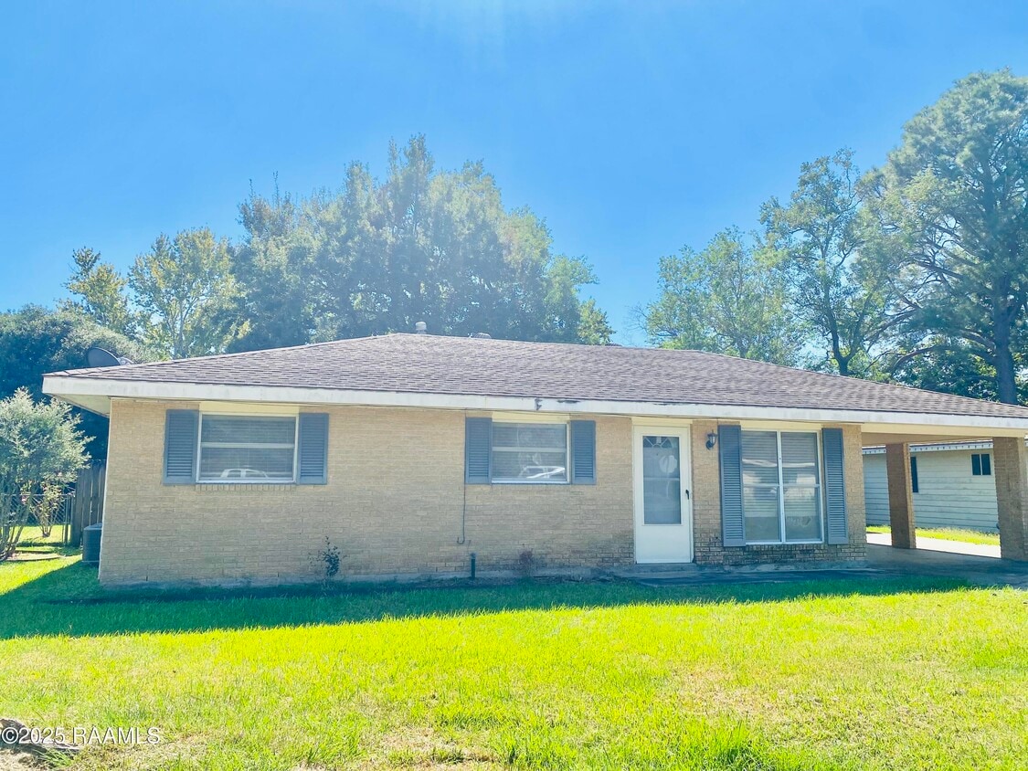 Foto principal - 1103 Dulles Dr