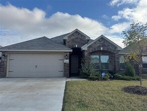 Building Photo - 912 Madeline Ln