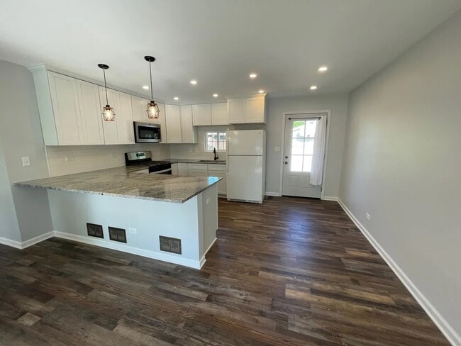 Foto del edificio - 70 Walnut Ct