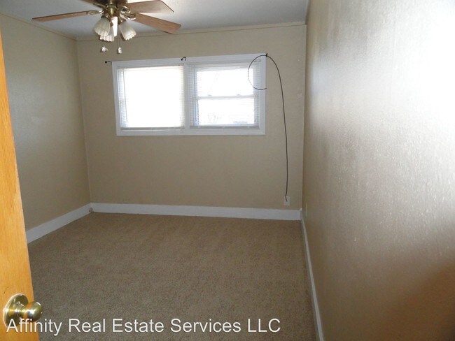 Building Photo - 920 Rex St