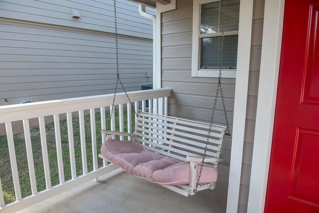 Building Photo - 603 Big Spring Dr