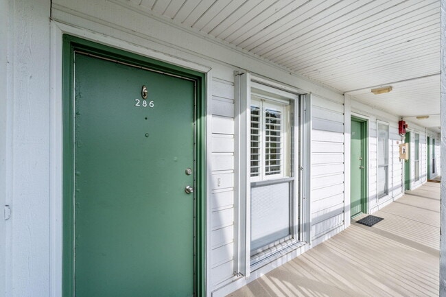 Building Photo - 286 Cypress Point Dr