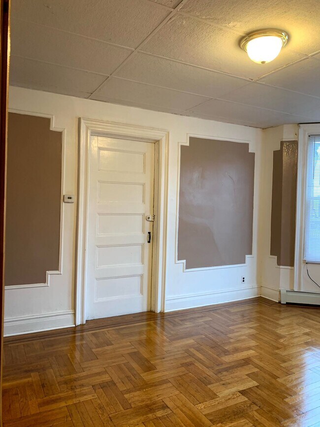 Building Photo - 1718 79th St