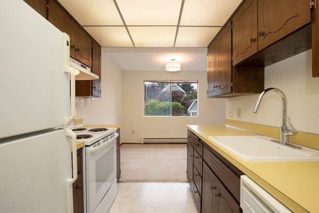 Building Photo - 1819 3rd Ave W