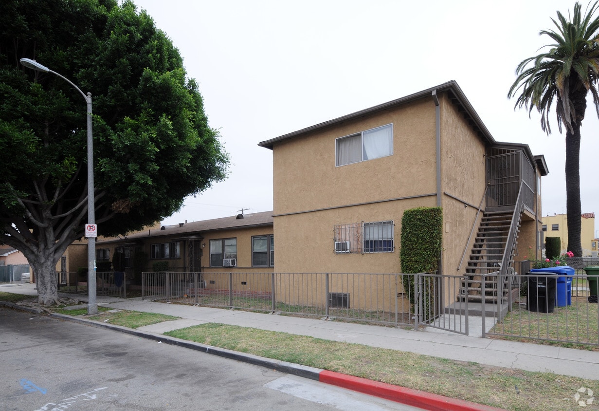 Primary Photo - 4805 S St. Andrews Pl