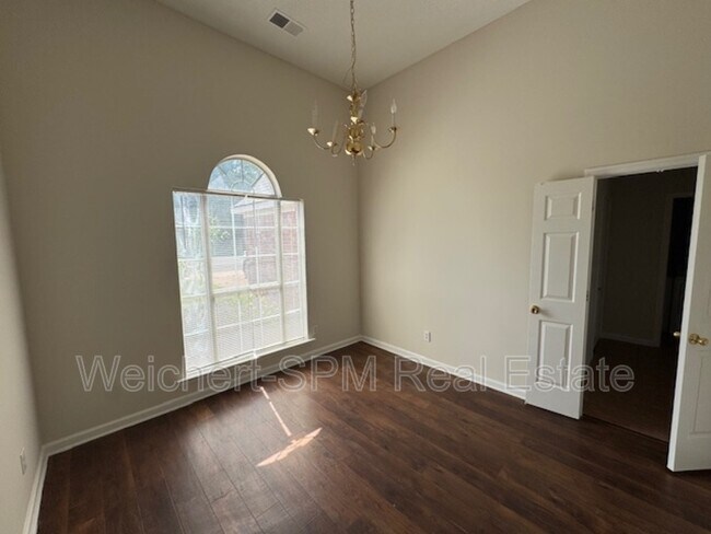 Foto del edificio - 11260 Memphis Arlington Rd