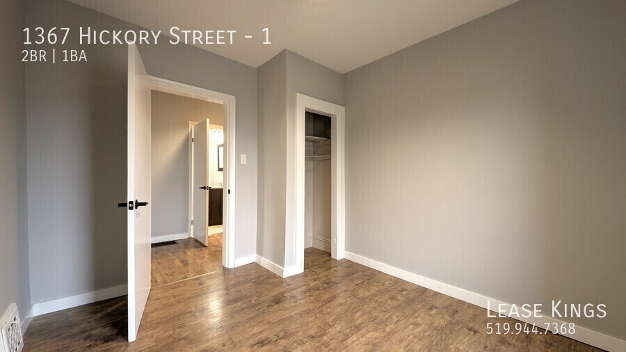 Primary Photo - Refreshed 2 Bed 1 Bath Main Floor Unit on ...