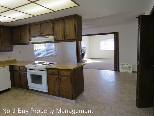 Building Photo - 3 br, 2 bath House - 4925 Snark Ave.