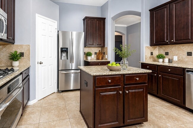 Foto del edificio - 14322 Baron Creek Ln