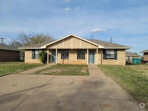 Building Photo - 66 Lori Dr