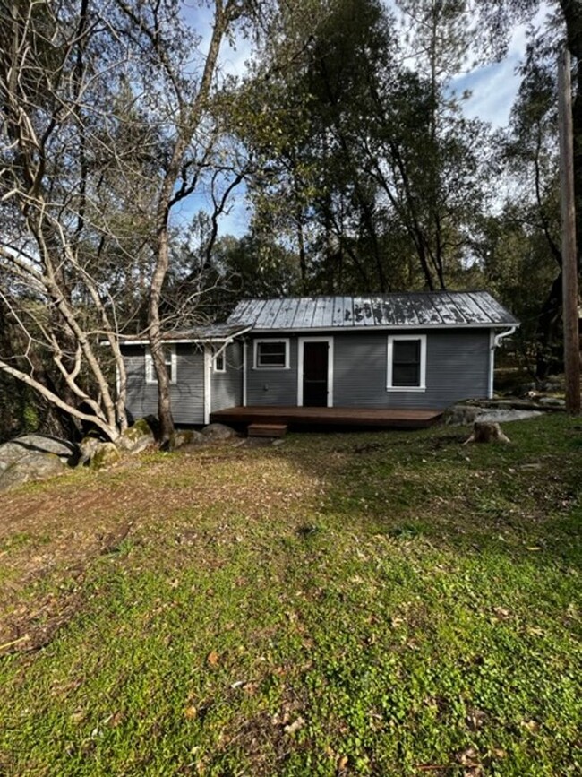 Building Photo - River Pines Cottage