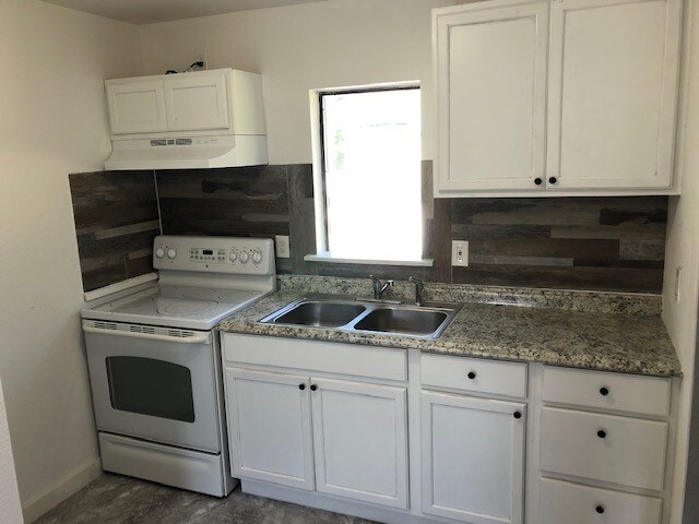 Kitchen - 6311 Wayne St