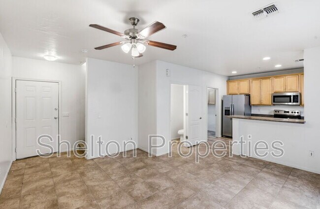 Foto del edificio - 15818 N 25th St