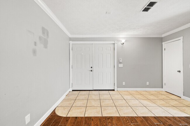 Entry - 1213 Friendship Ave