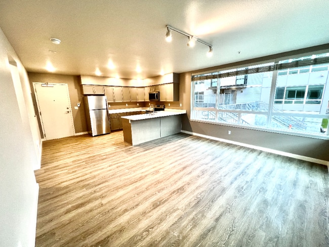 Building Photo - 2330 Yakima Ct