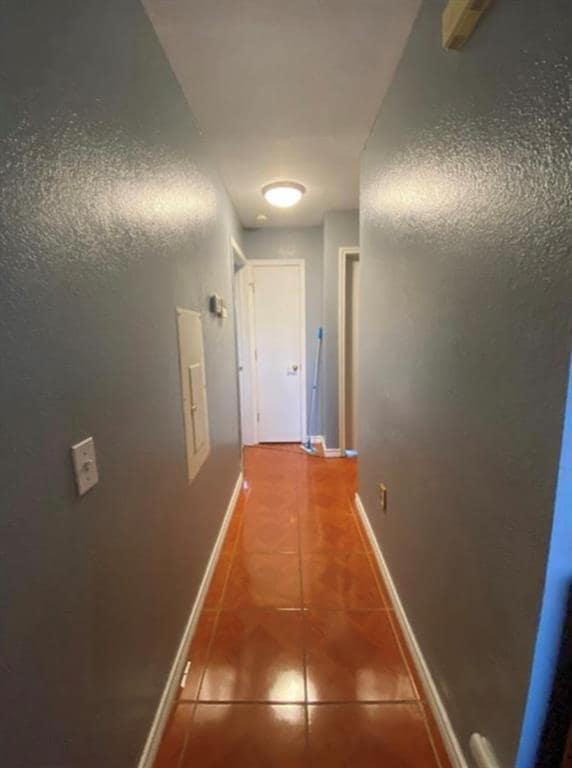 Building Photo - 1708 Lovingood Dr