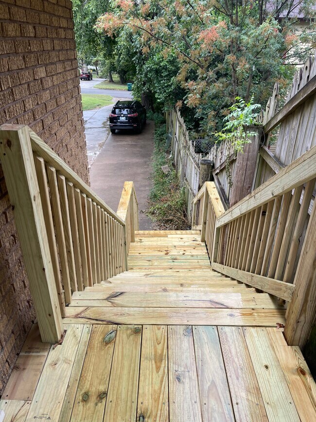 Foto del edificio - 720 1/2 N Main st Apt A