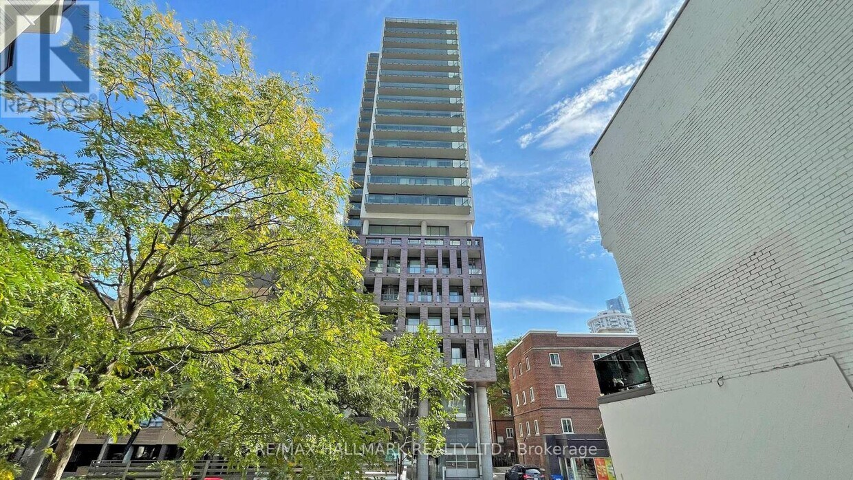 Photo principale - 81-1781 Wellesley St E