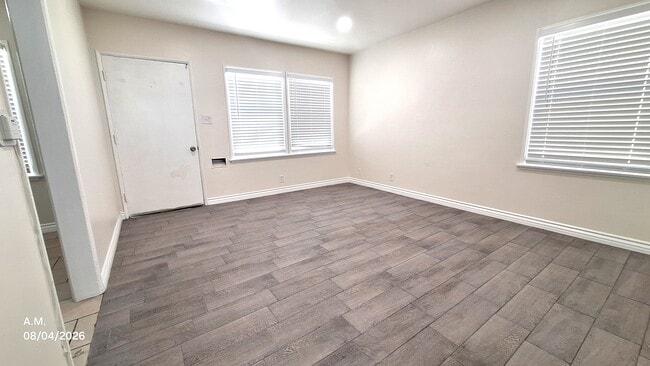 Building Photo - 4033 W El Segundo Blvd