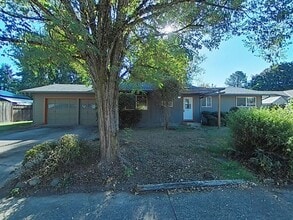 Building Photo - 3435 NE Canterbury Cir