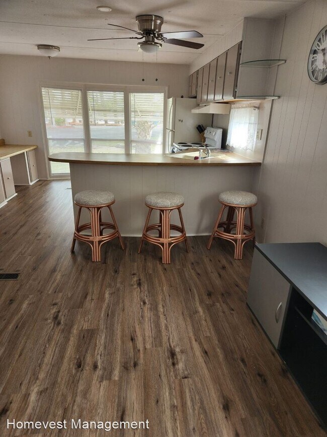 Foto del edificio - 2 br, 1 bath House - 3896 Picciola Rd. #371