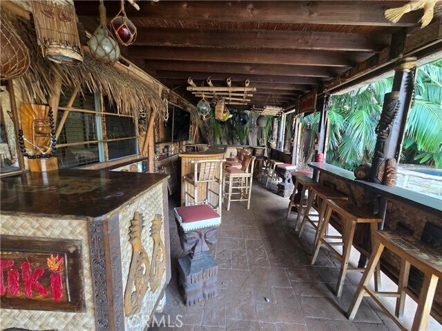 Foto del edificio - 617 N Beachwood Dr