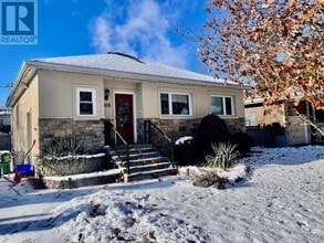 Building Photo - 868 Duberry St