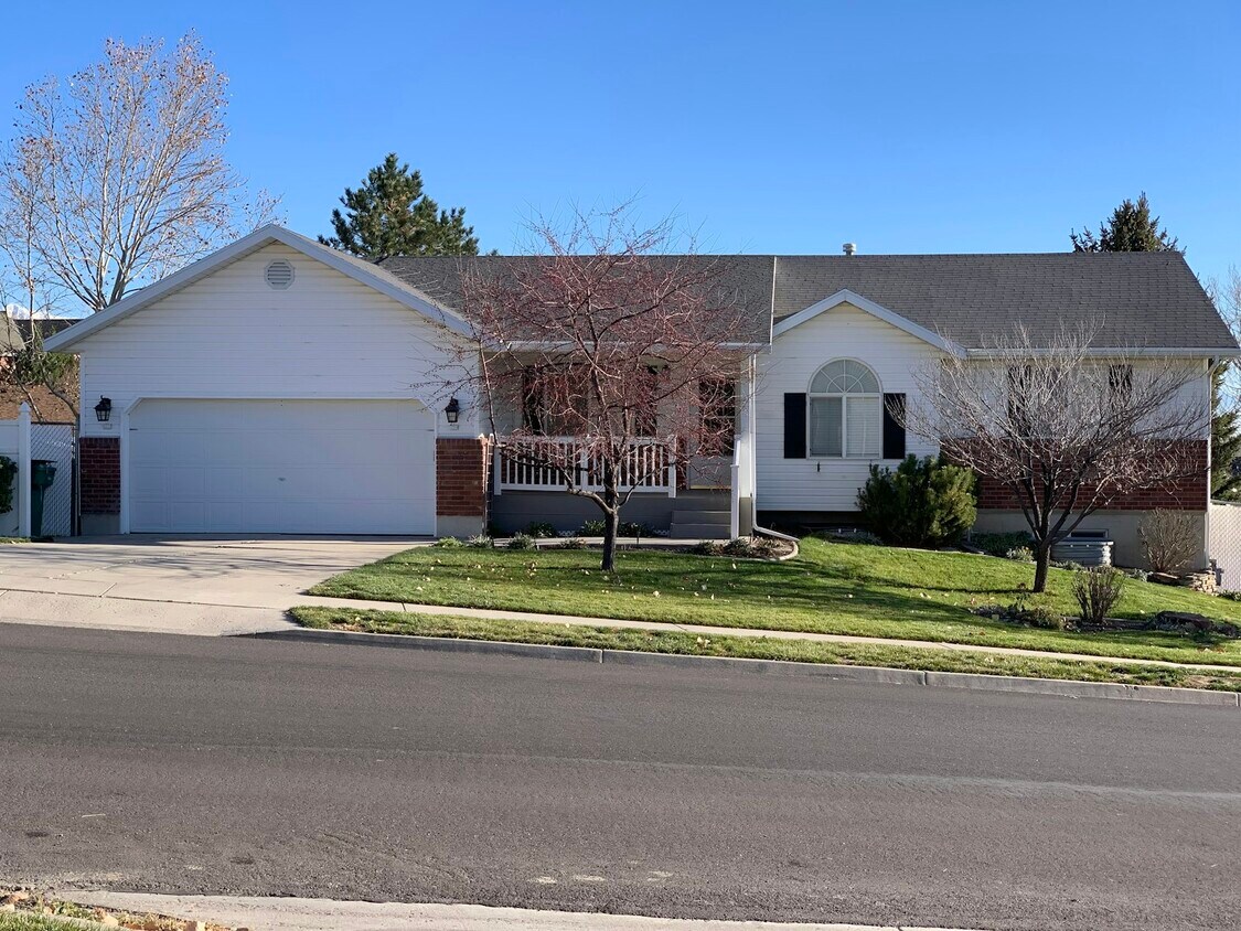 Foto principal - 1504 North Summer Crest Drive