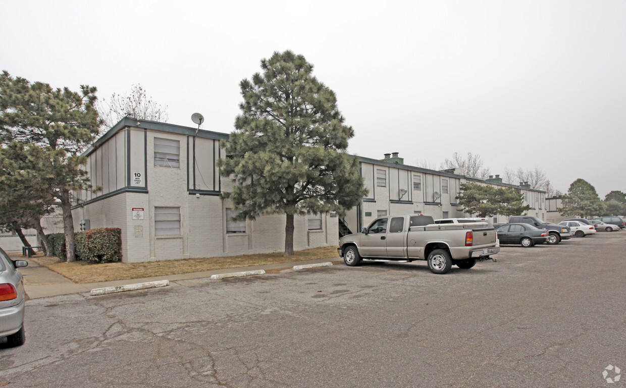 Primary Photo - Cameron Court Apartments