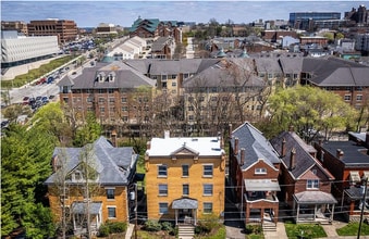 Building Photo - 3020 Euclid Ave