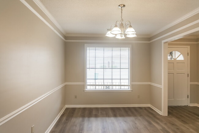 Foto del edificio - 6741 Plumblee Cove E