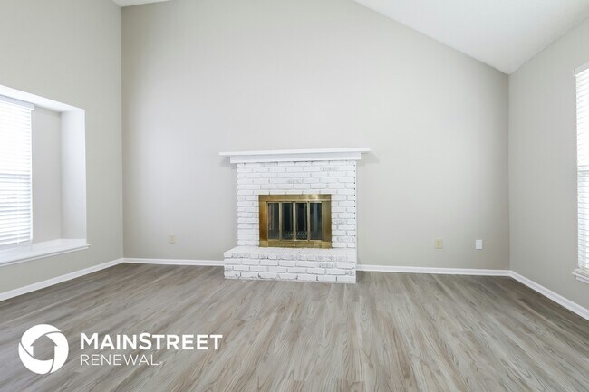 Foto del edificio - 8030 Widmer Rd