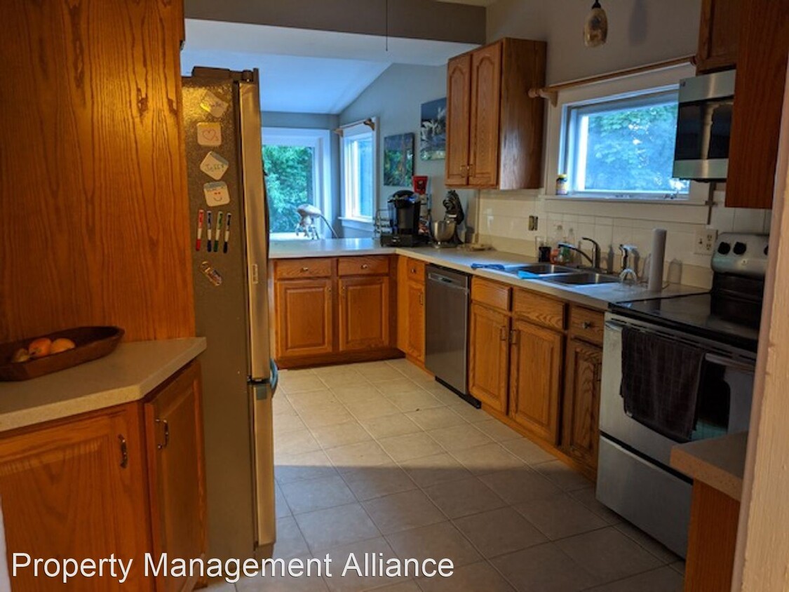 Primary Photo - 3 br, 2 bath House - 208 Rugby Road