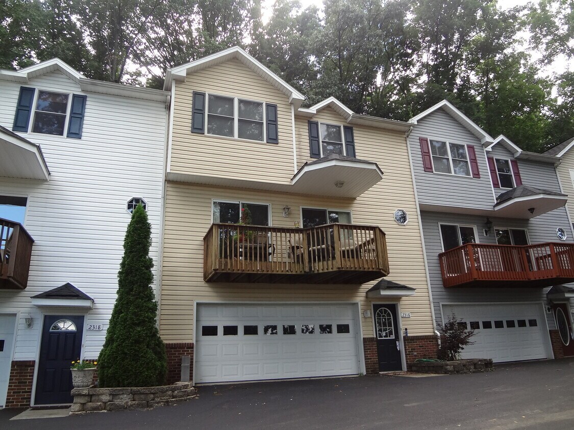 2316 Lancelot Ln, Harrisonburg, VA 22801 House Rental in Harrisonburg
