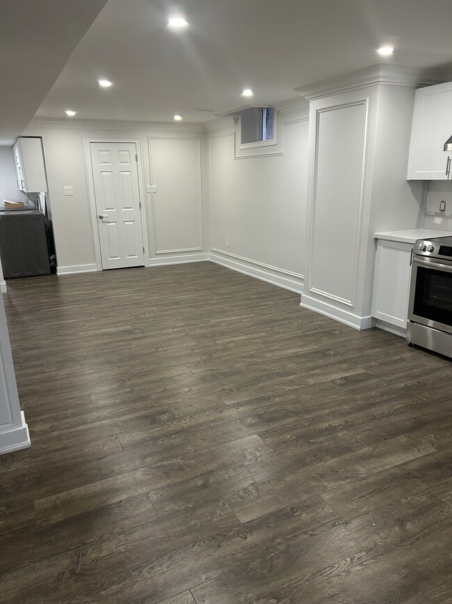 Living/ Family Room - 23 Tyndall Dr