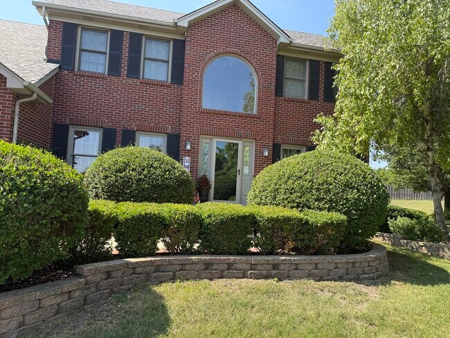 Foto del edificio - 720 Kendridge Ct