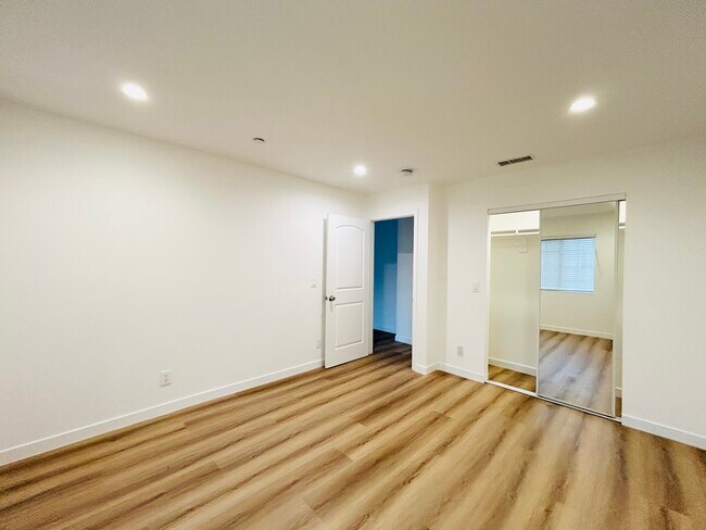 Foto del edificio - 12717 Bradley Ave