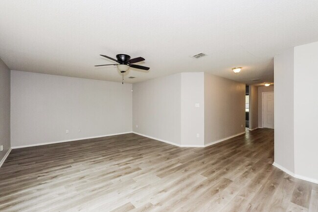 Foto del edificio - 816 Bessemer Dr